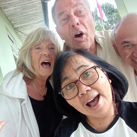 Petra Homestay Bangka Leda Ruteng Extérieur photo