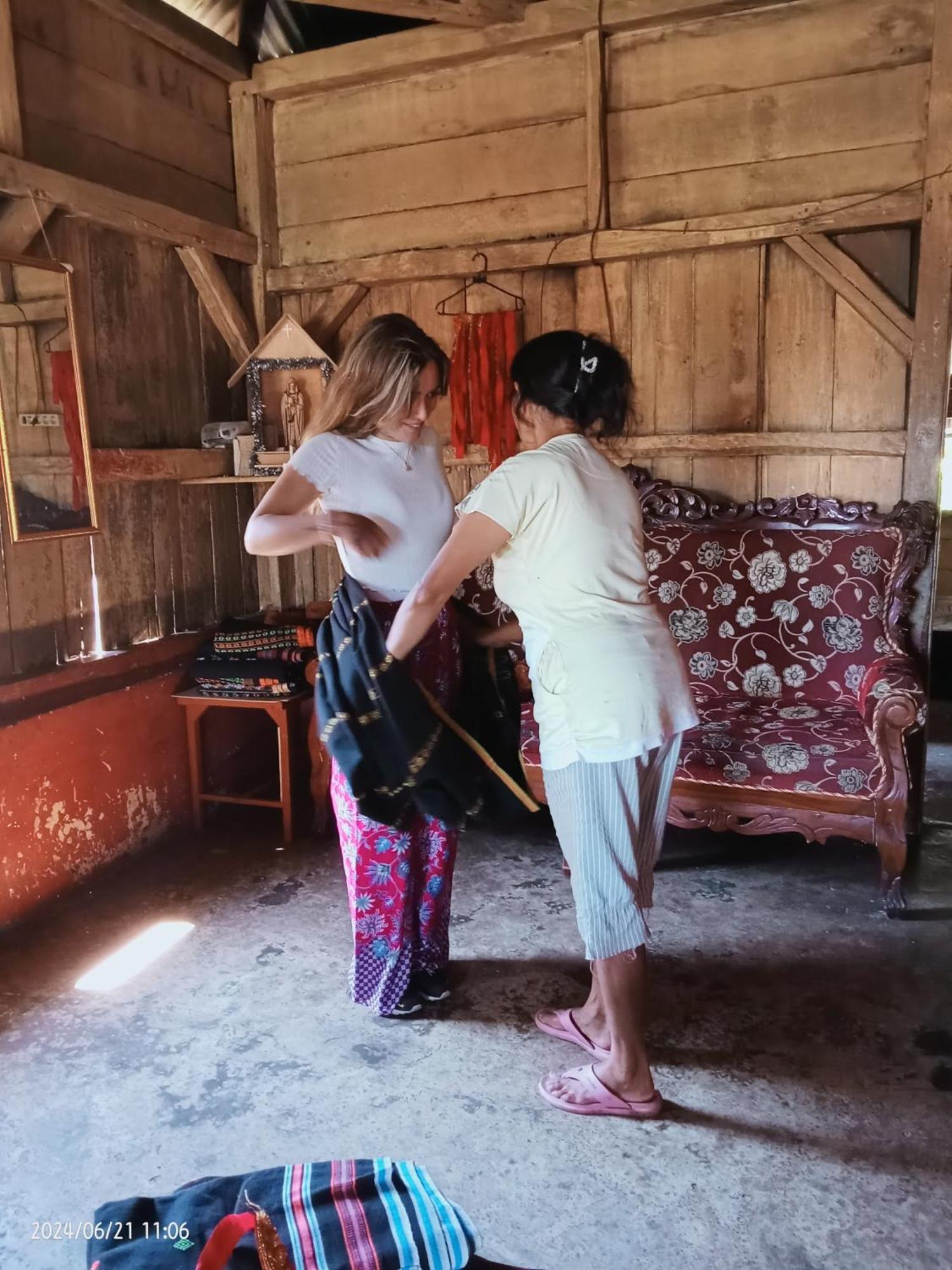 Petra Homestay Bangka Leda Ruteng Extérieur photo