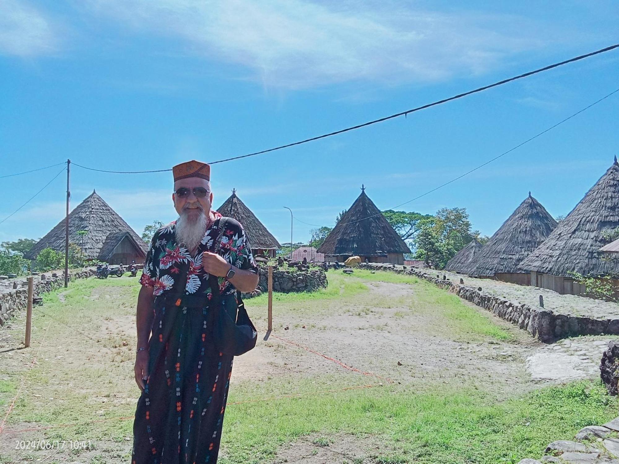 Petra Homestay Bangka Leda Ruteng Extérieur photo