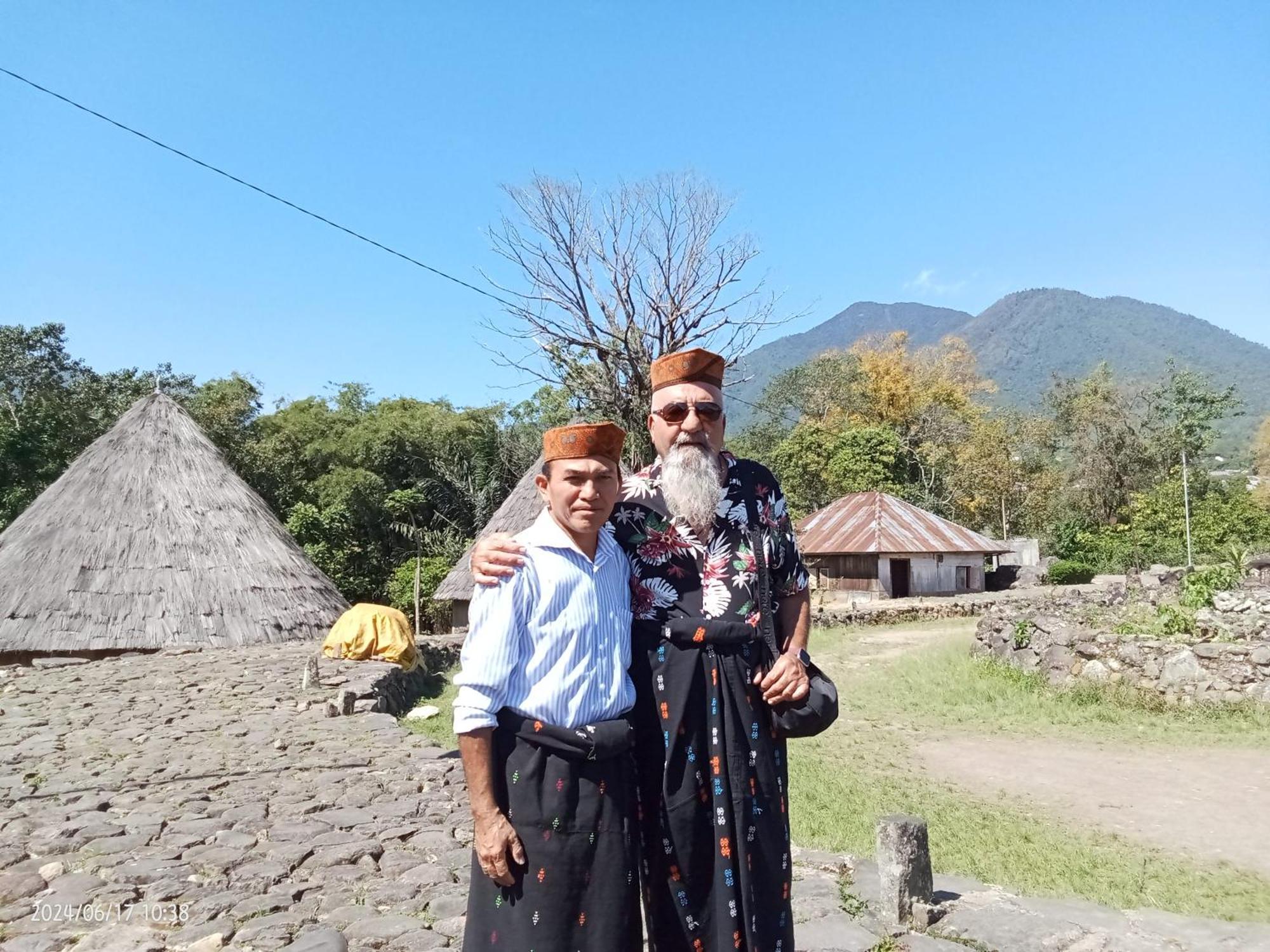 Petra Homestay Bangka Leda Ruteng Extérieur photo