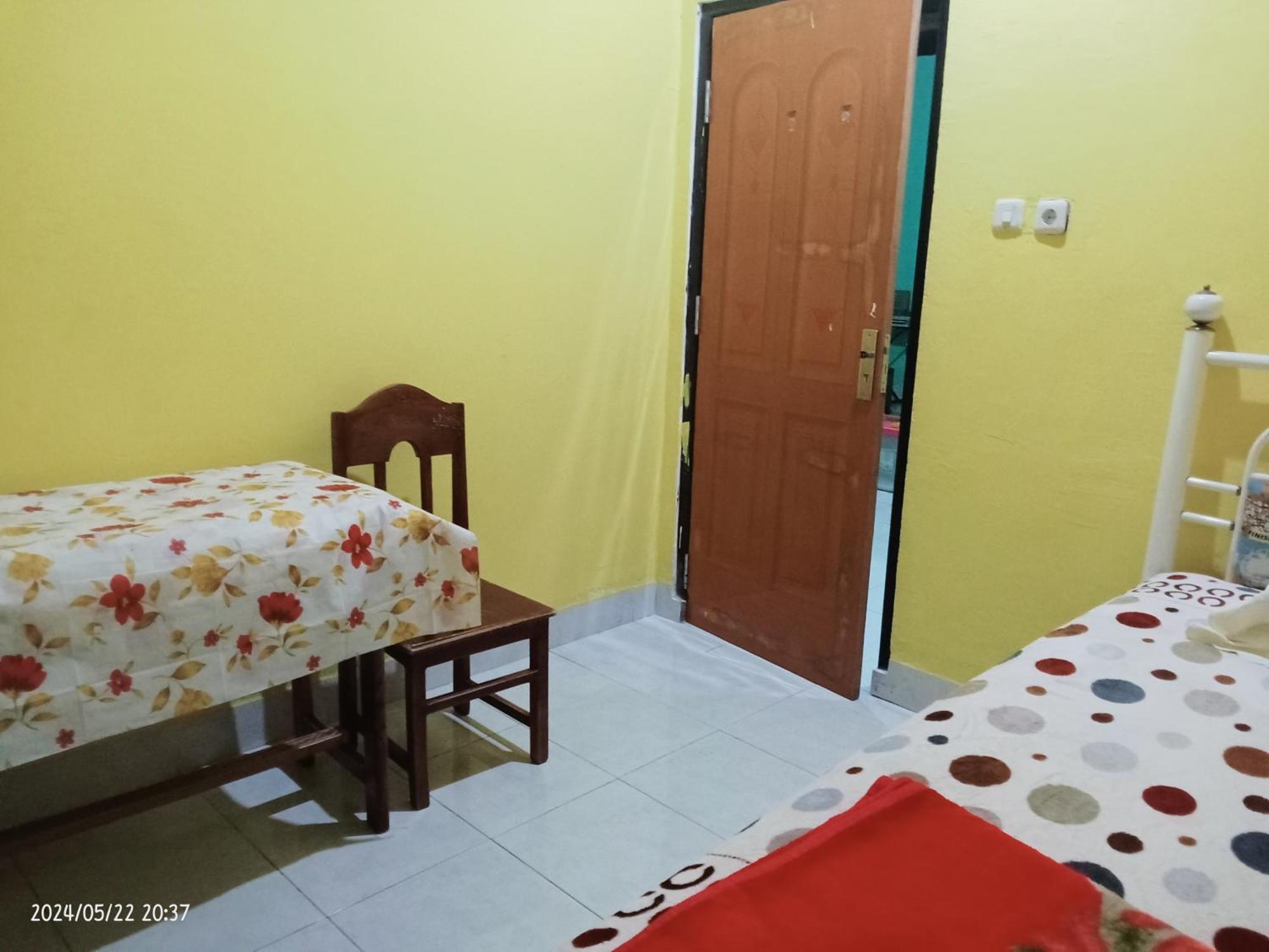 Petra Homestay Bangka Leda Ruteng Extérieur photo