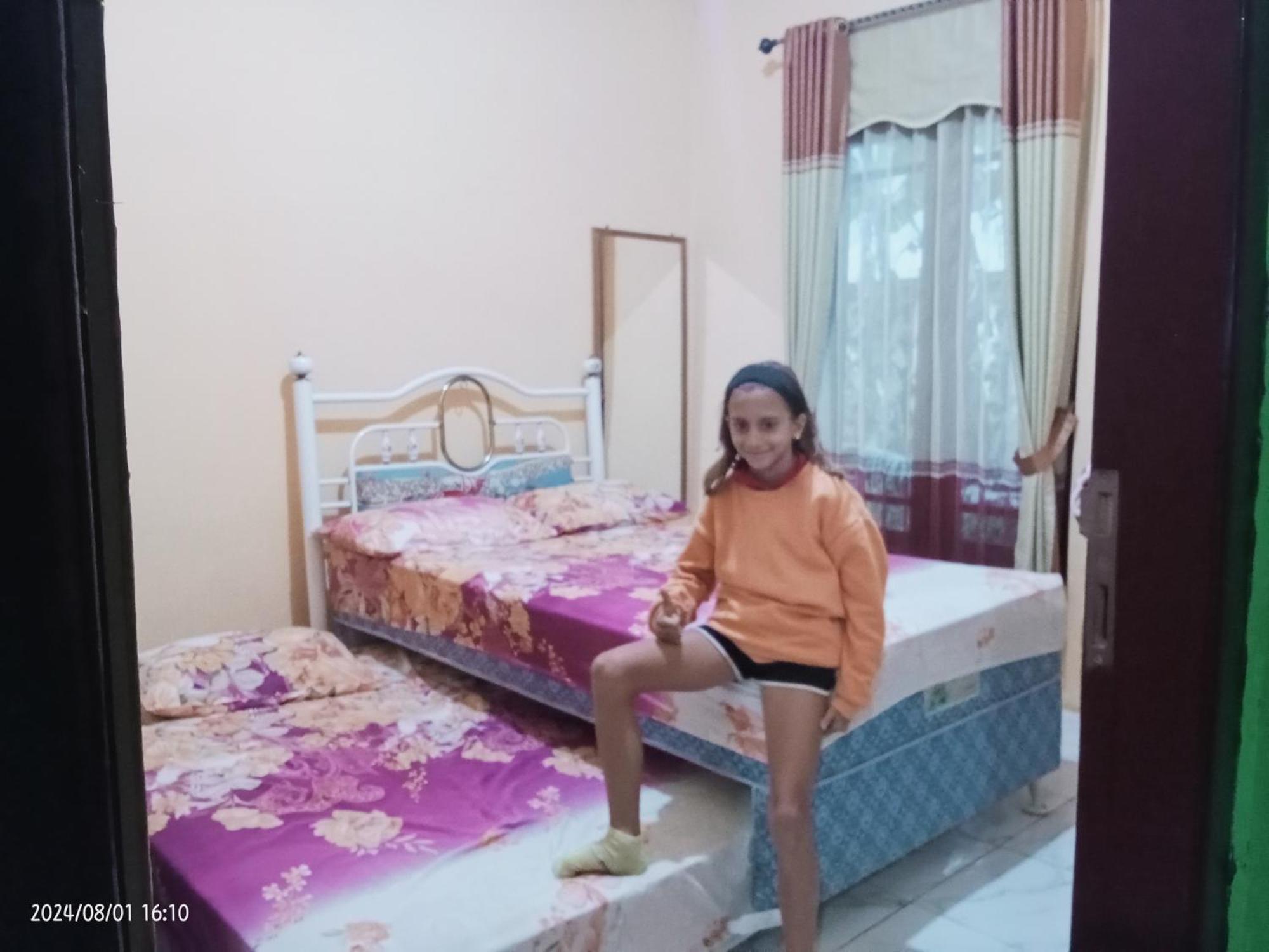 Petra Homestay Bangka Leda Ruteng Extérieur photo