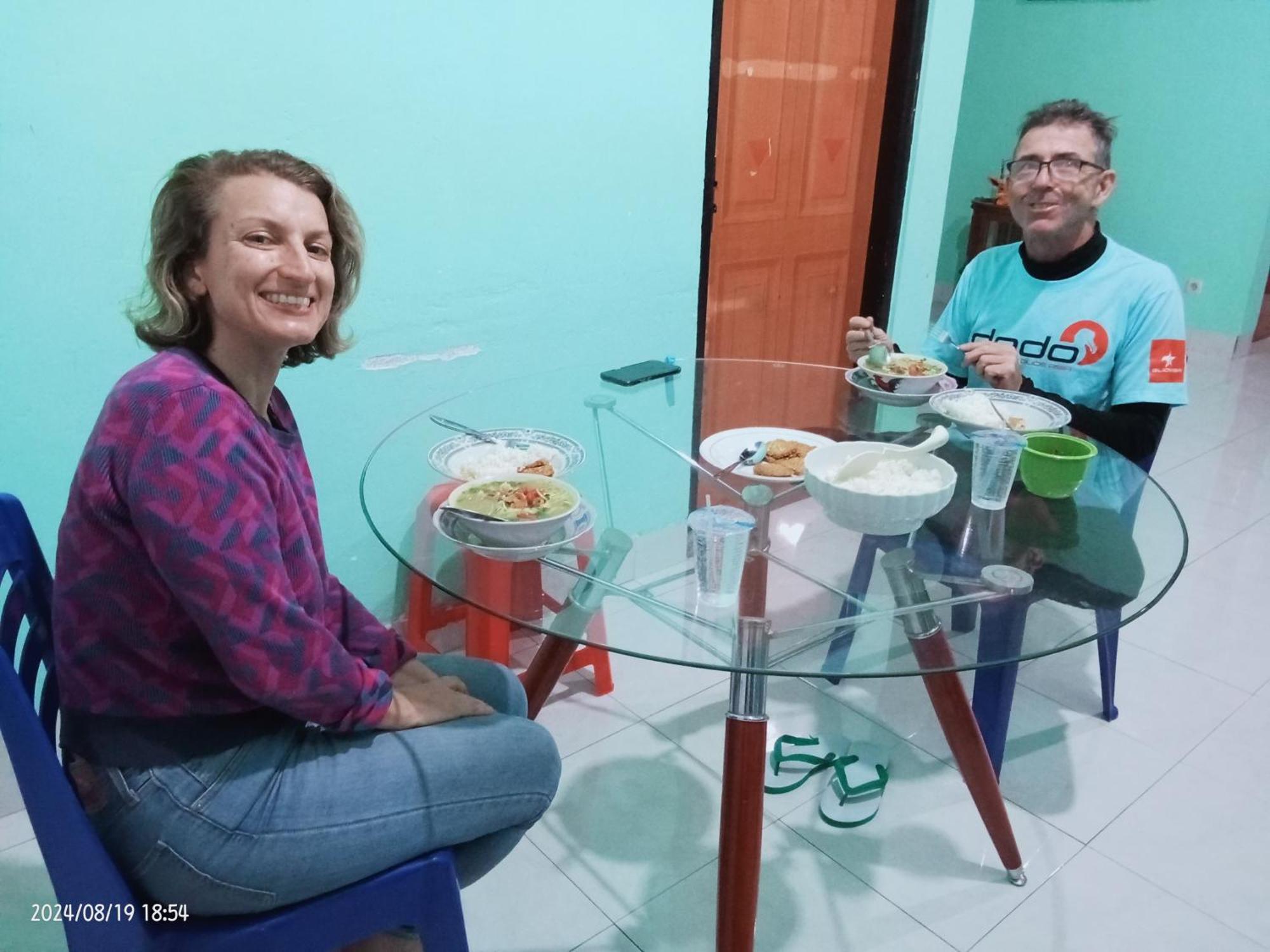 Petra Homestay Bangka Leda Ruteng Extérieur photo